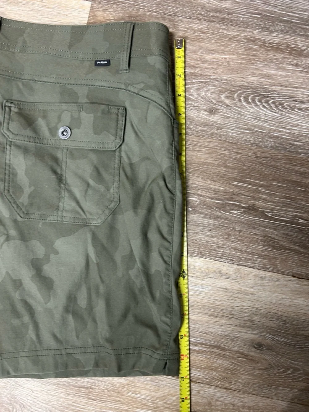 prAna Halle II 7-inch Cross-Functional Hiking Shorts Sage Camo, Size 14